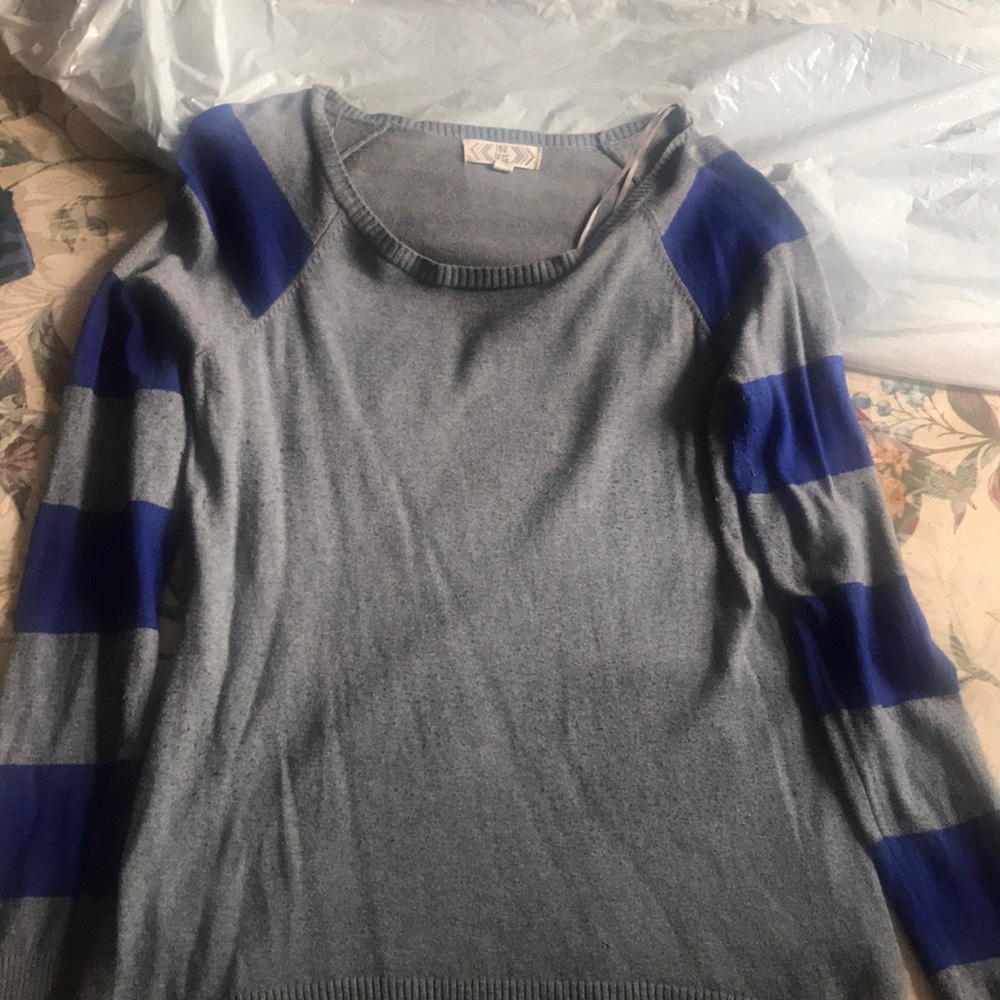 crew neck sweater